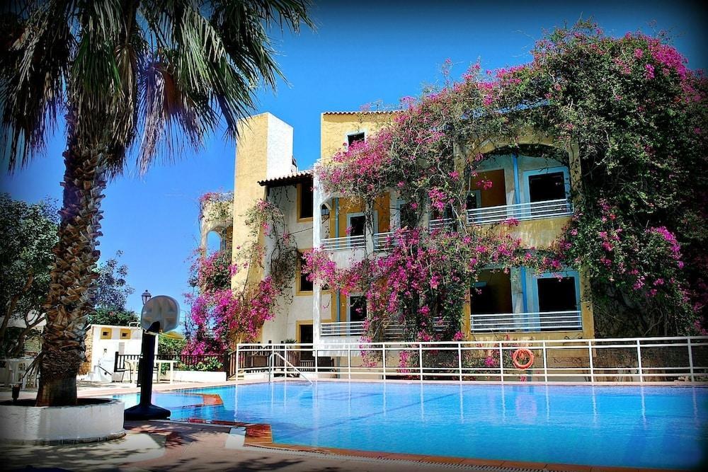 ILIOSTASI BEACH APARTMENTS photo 3
