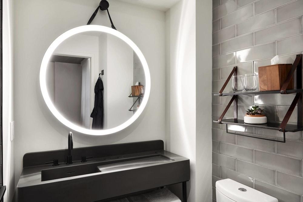 MOXY NYC DOWNTOWN photo 3