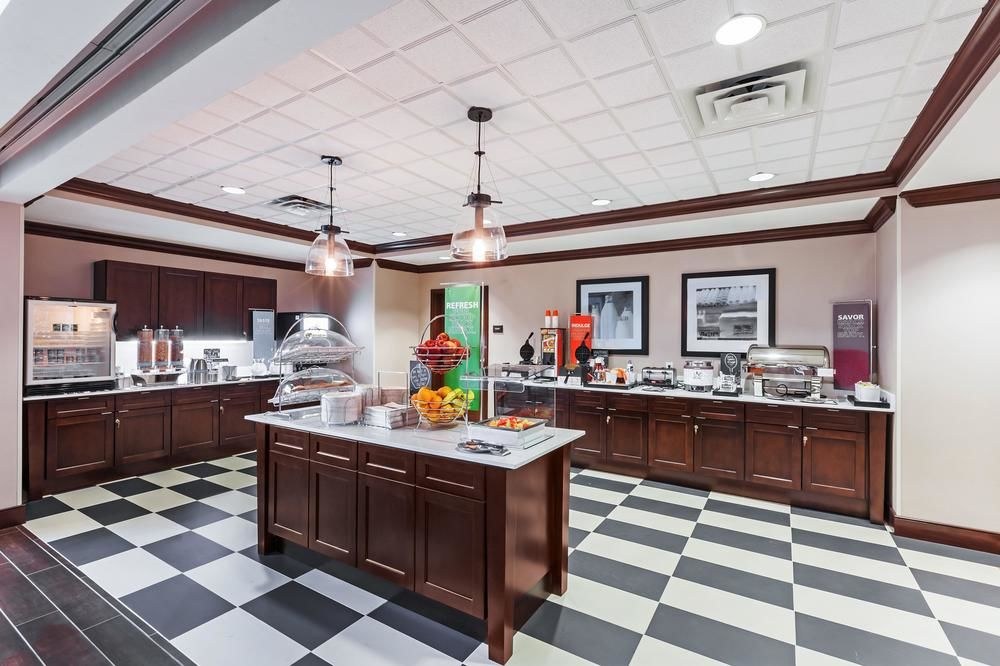 Hampton Inn & Suites Houston I-10 West Park Row photo 1