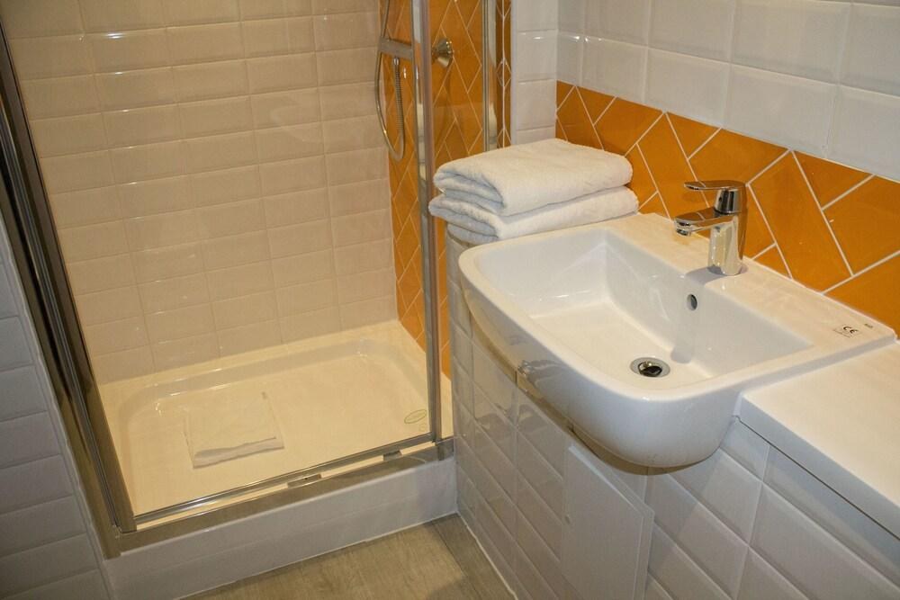 Best Western Plus London Wembley Hotel photo 3