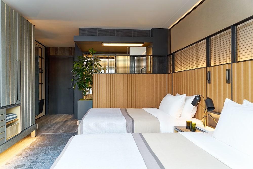 1 Hotel Brooklyn Bridge photo 1