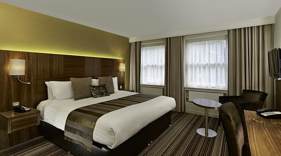 BLAKEMORE HYDE PARK photo 1