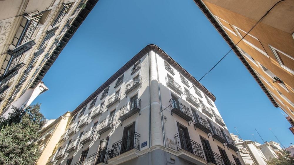 SOHO BOUTIQUE OPERA & SPA