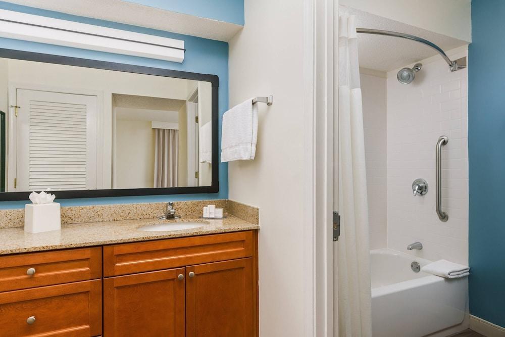 RESIDENCE INN HARTFORD WINDSOR photo 3