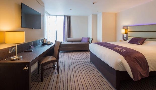 Premier Inn Premier Inn Manchester City Centre West photo 1