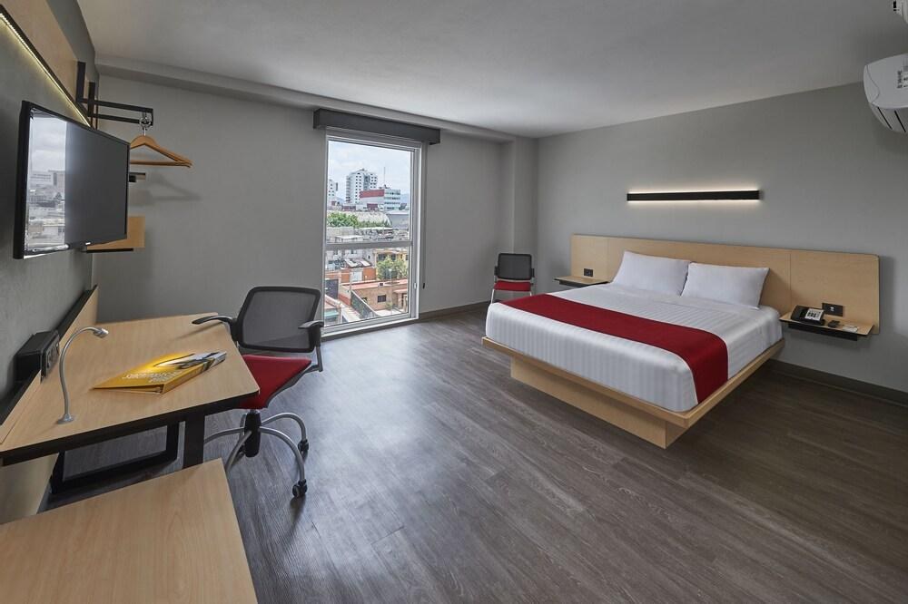 CITY EXPRESS CDMX LA VILLA photo 2