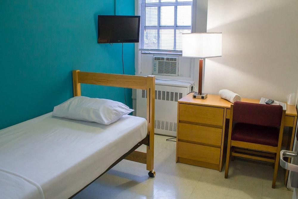 WEST SIDE YMCA HOSTEL photo 2