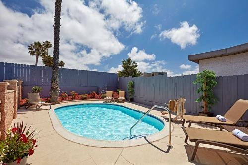 SureStay by Best Western San Diego Pacific Beach photo 1