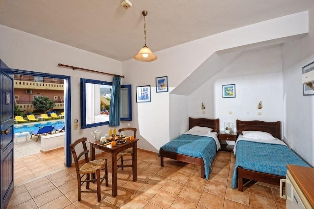 Aegean Sky Hotel & Suites photo 3