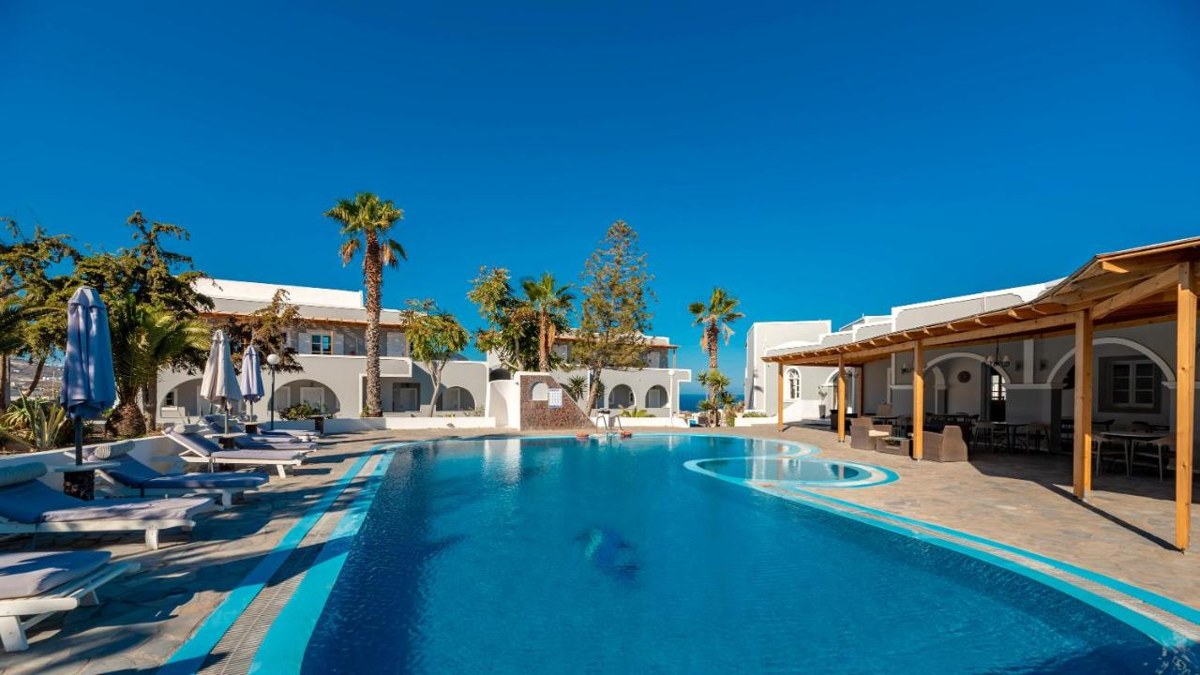 MAISTROS VILLAGE HOTEL SANTORI