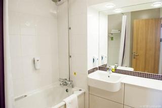 Premier Inn Premier Inn Manchester M56/J6 Runger Lane South photo 4