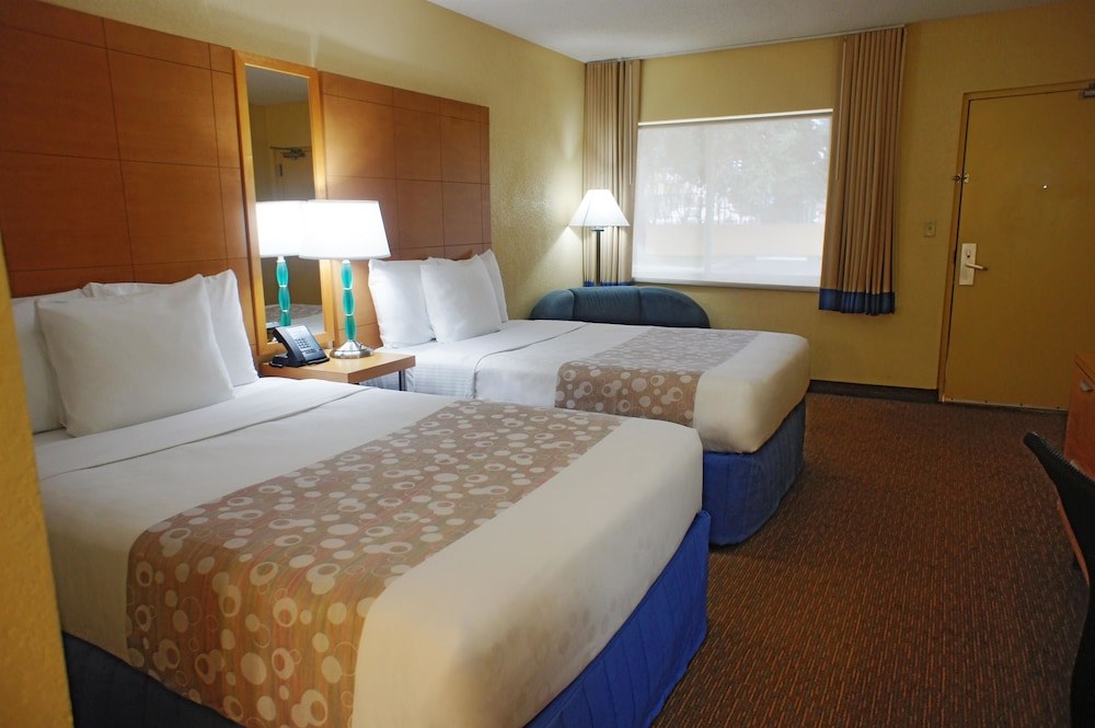 La Quinta Inn by Wyndham Ft. Lauderdale Northeast photo 1