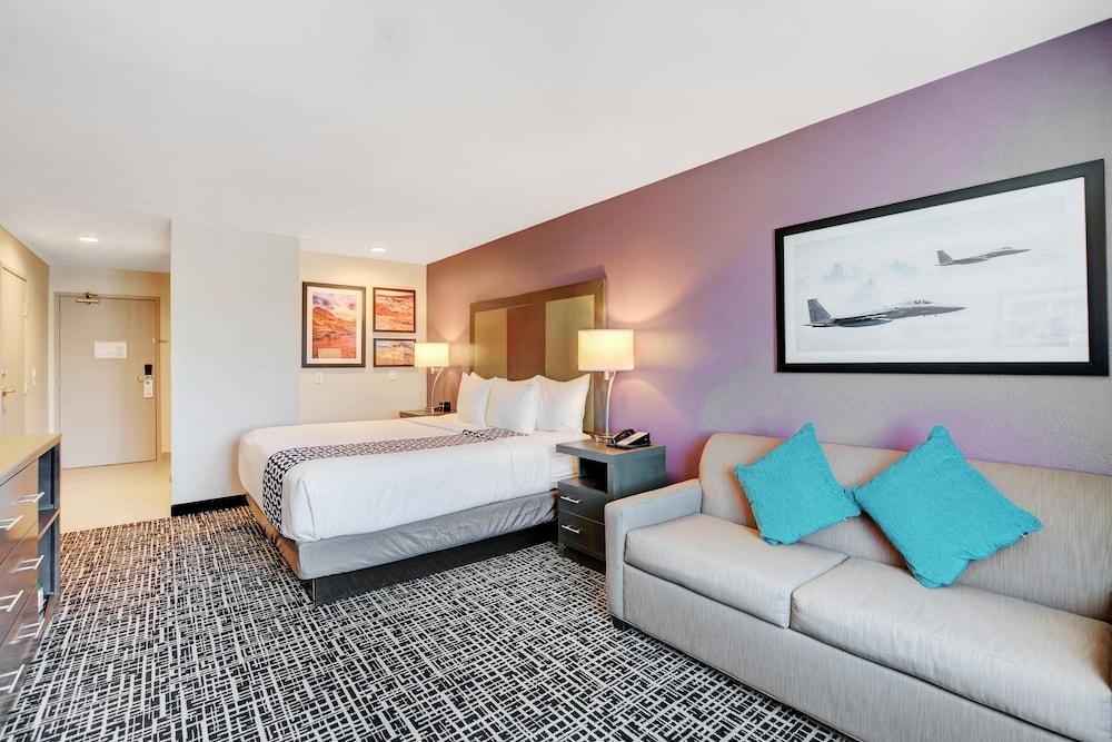 La Quinta Inn Las Vegas Nellis photo 4