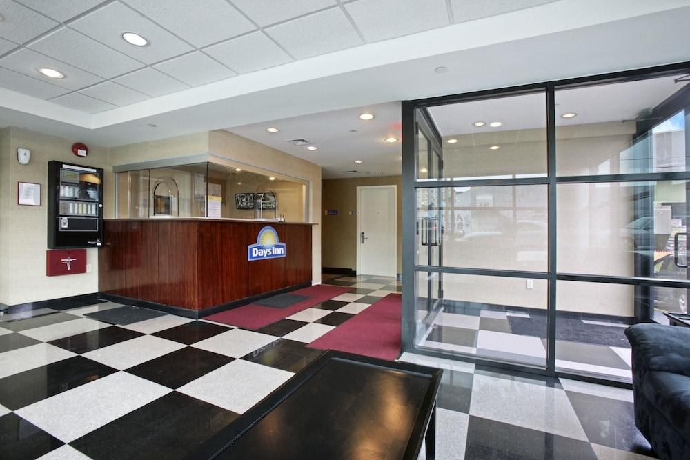 Days Inn by Wyndham Bronx Near Stadium photo 4