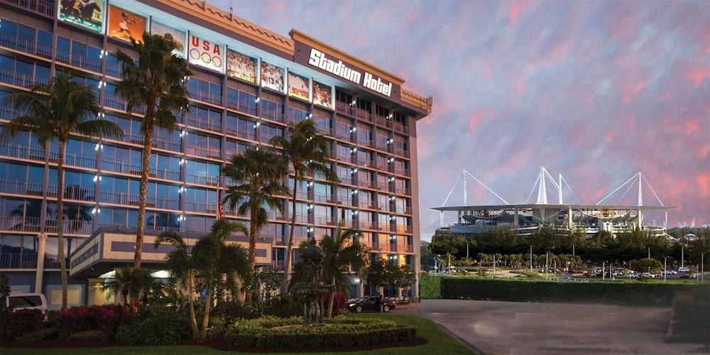 STADIUM HOTEL