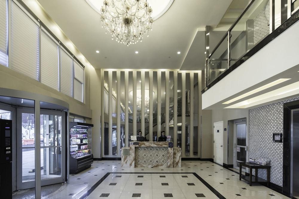 HOWARD JOHNSON BY WYNDHAM LONG ISLAND CITY