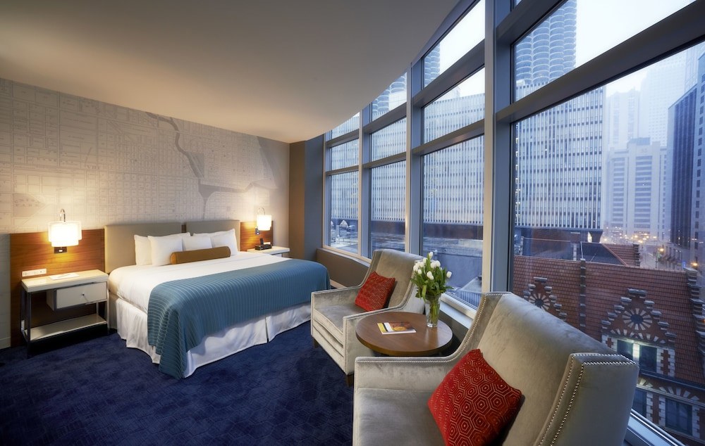 KINZIE HOTEL