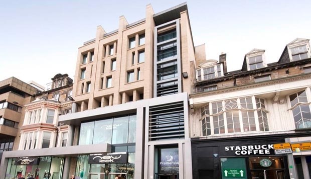 Premier Inn Edinburgh - Princes Street