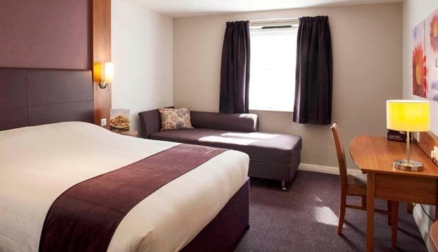Premier Inn Premier Inn London Croydon Town Centre photo 1