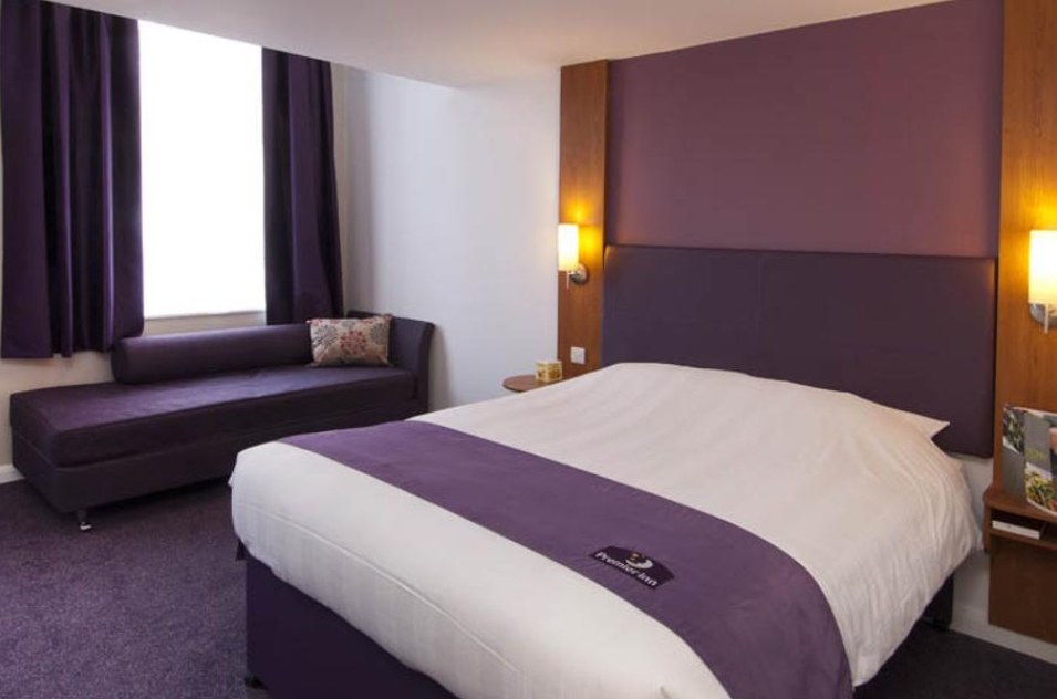 PREMIER INN LONDON WEMBLEY PARK photo 2
