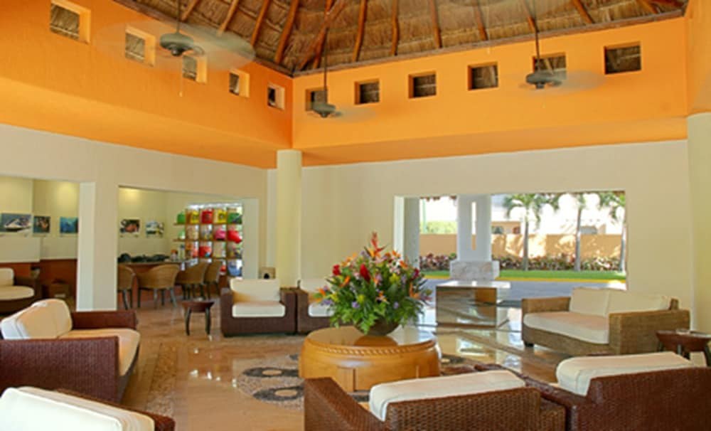 Laguna Suite photo 1