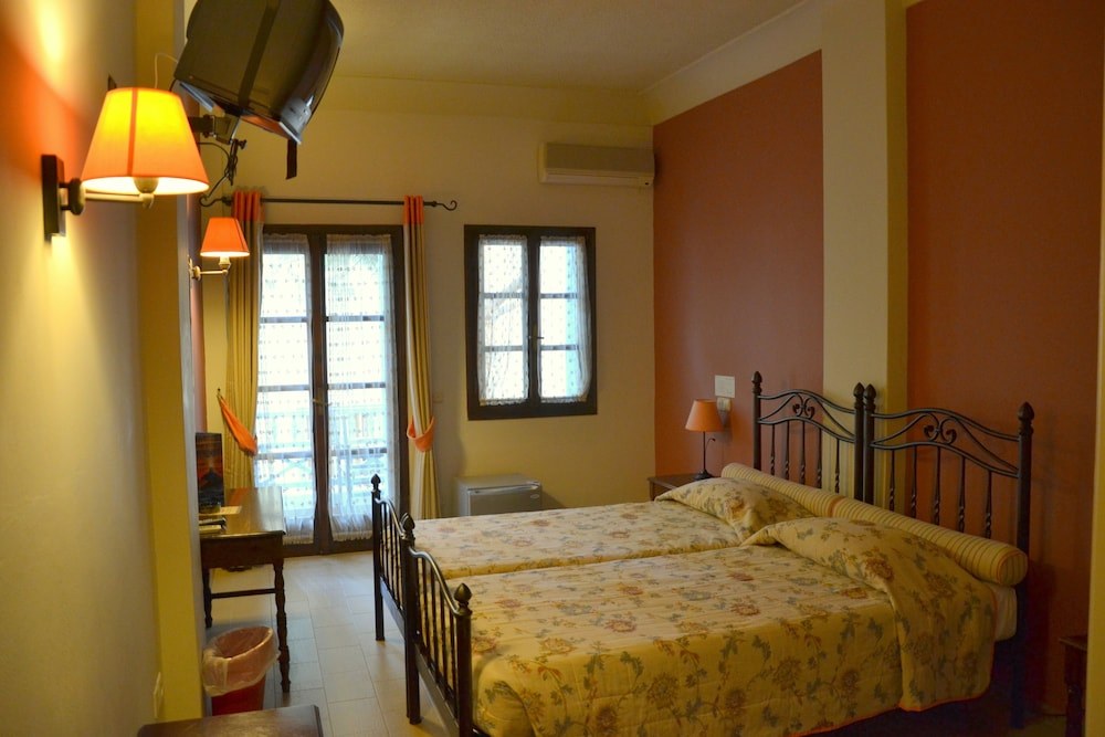 Zephyros Hotel photo 1