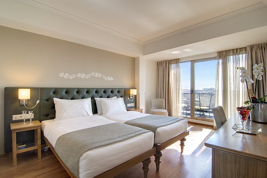 Titania Hotel photo 2