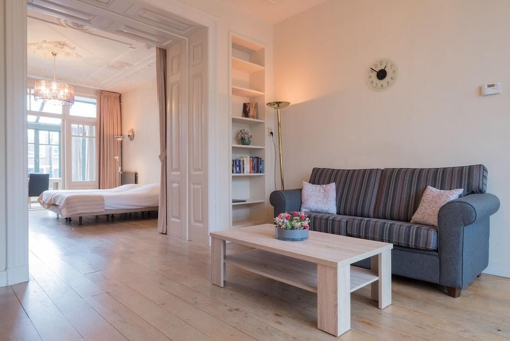 Hotel Van Walsum photo 2