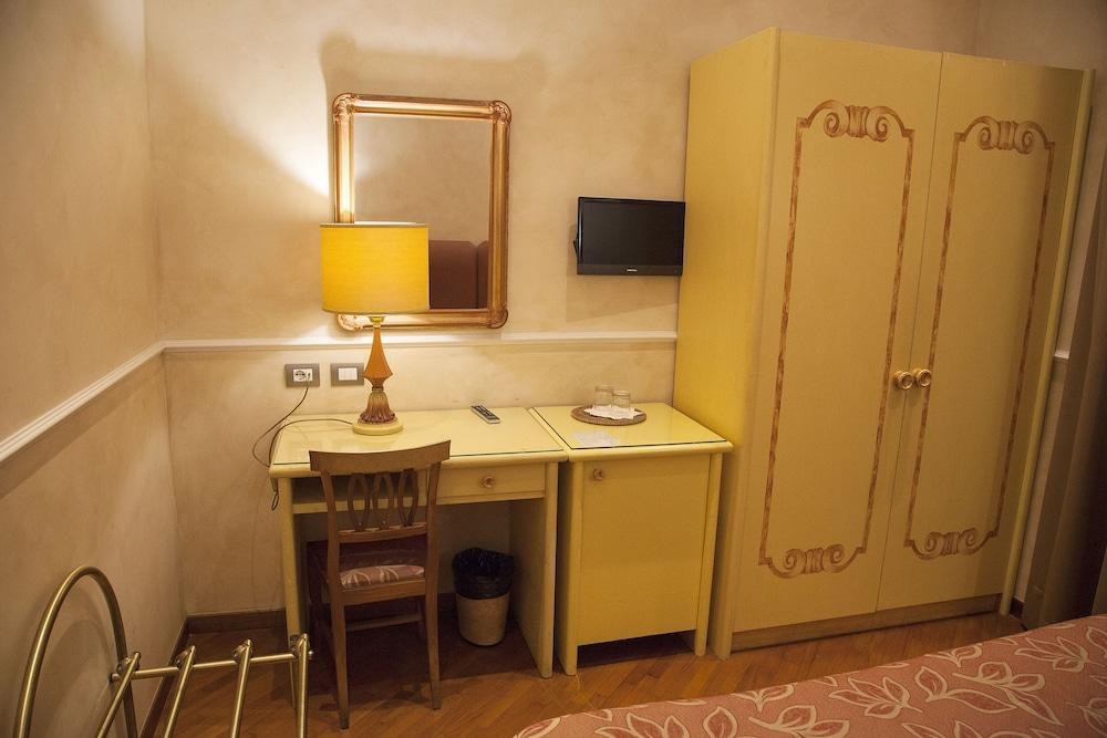 Hotel Aurora photo 3