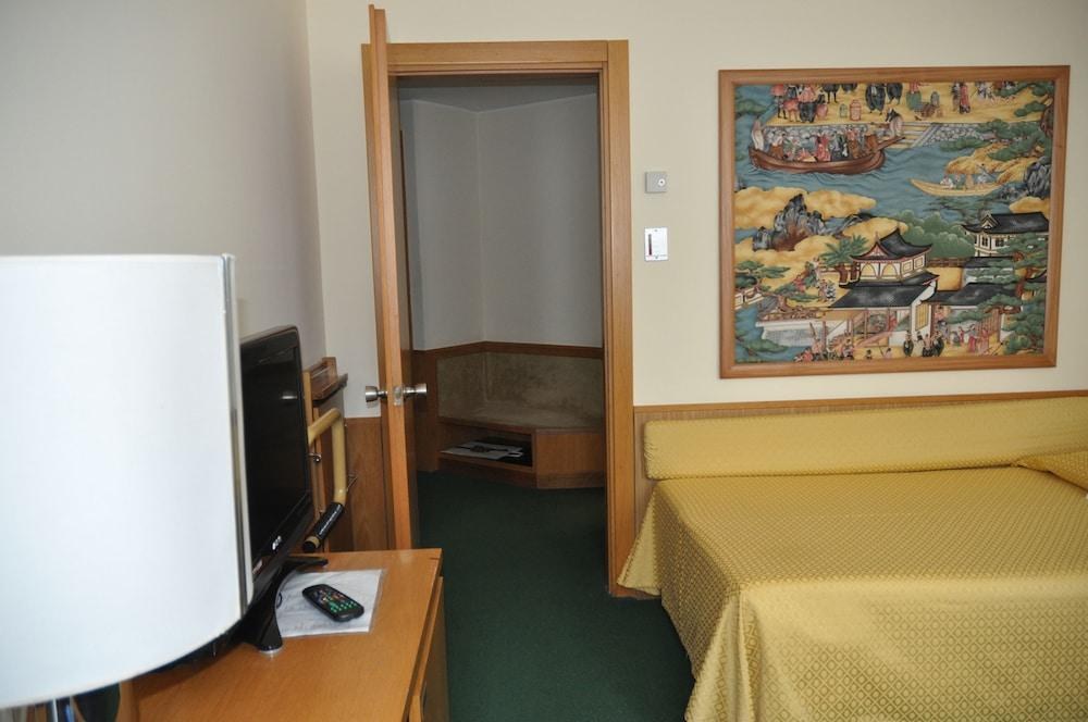 GALILEO MILAN photo 2
