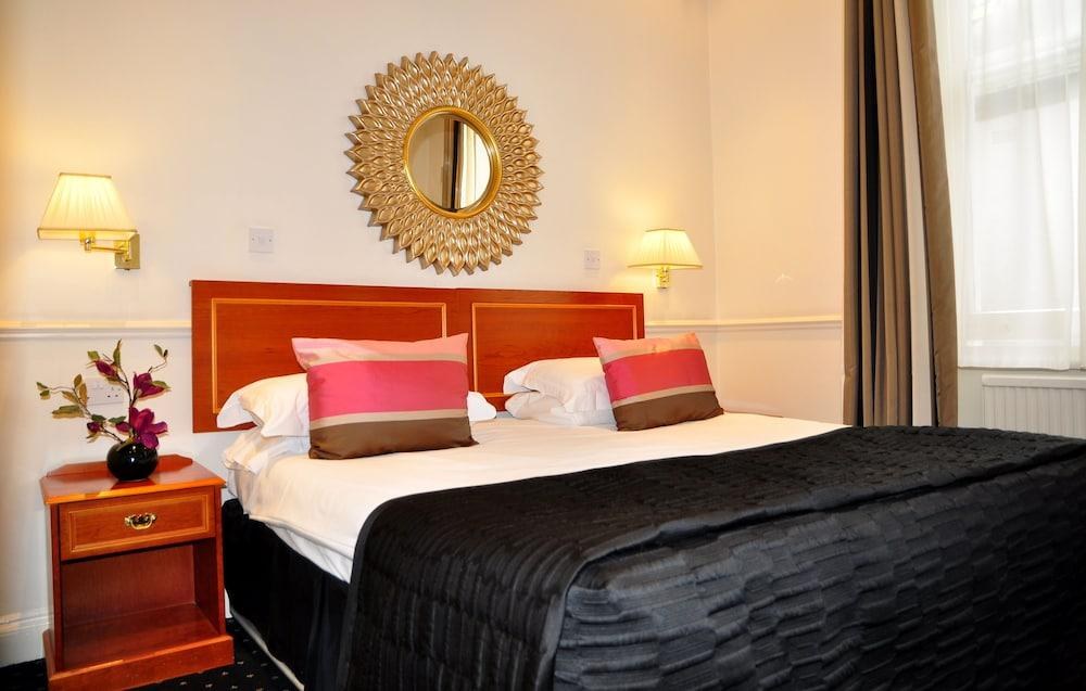 COLLINGHAM SERVICED APARTMENTS photo 3