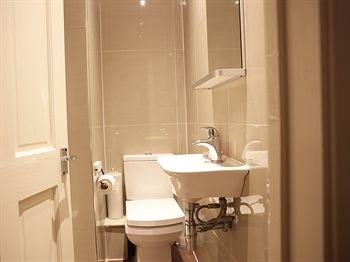 HUTTONS HOTEL photo 1