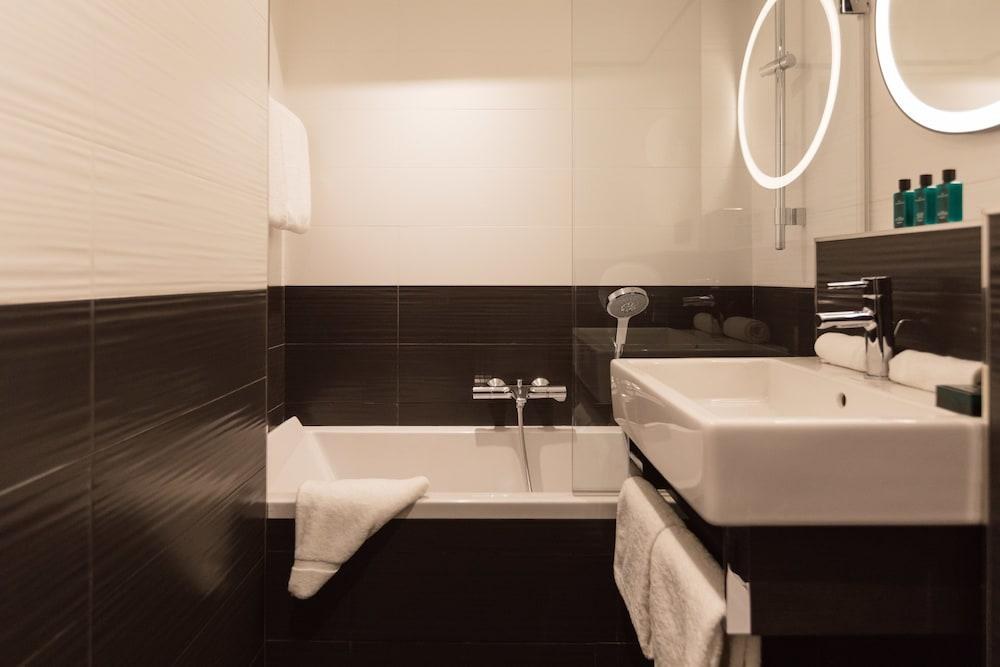 Xo Hotel (ex Le Pierre Paris) photo 2