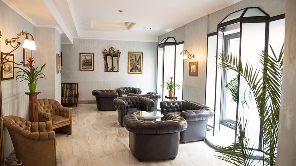 IH HOTELS MILANO BOCCONI photo 2