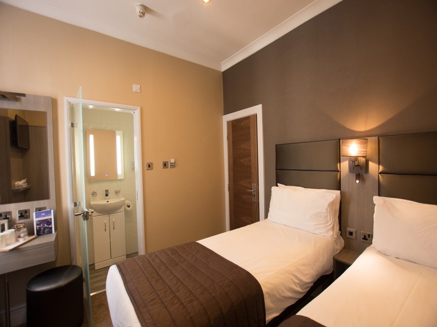 BRUNEL HOTEL 