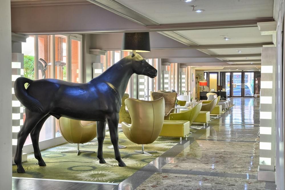 Plaza Hotel Capitole Toulouse photo 4