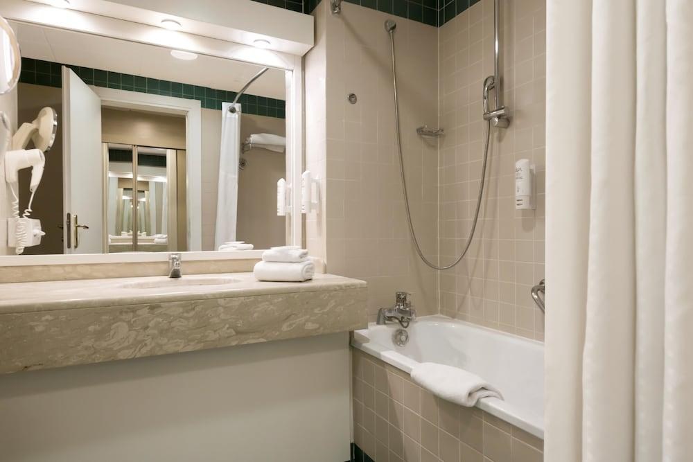 HOLIDAY INN NAPLES photo 3