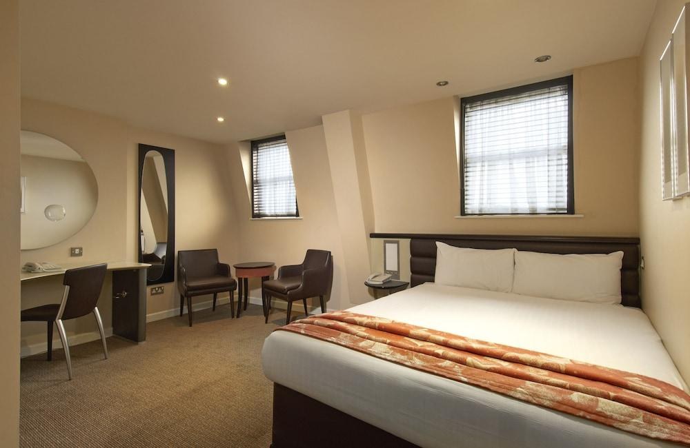 CORUS HOTEL HYDE PARK photo 3
