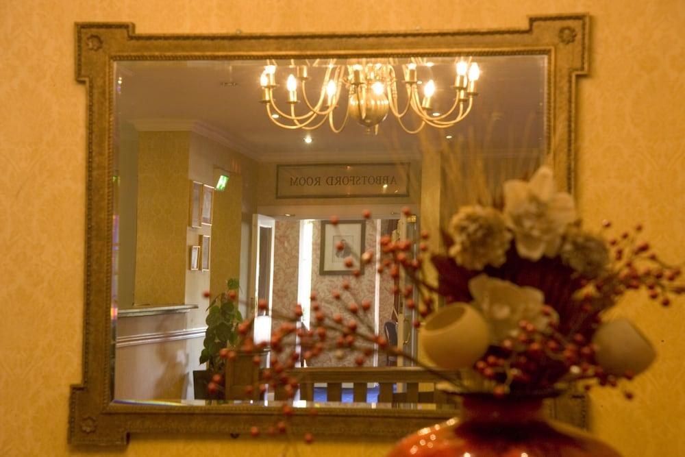 OLD WAVERLEY HOTEL photo 2
