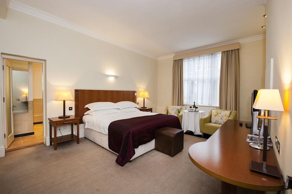 MACDONALD BURLINGTON HOTEL photo 2