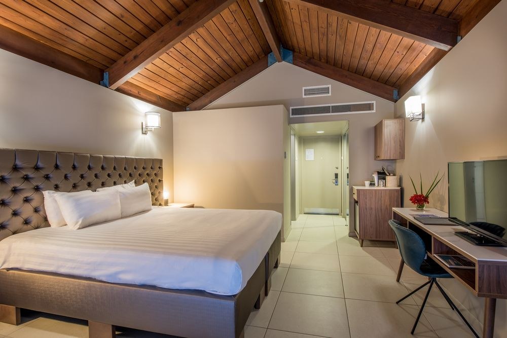 AVILA BEACH HOTEL