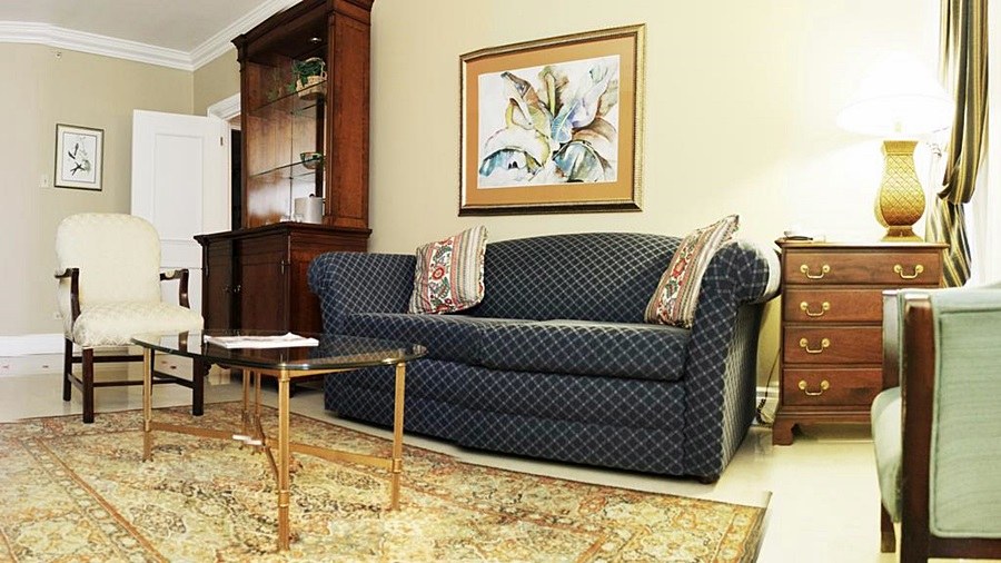 THE COURTLEIGH HOTEL & SUITES photo 4