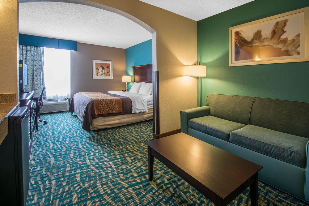 COMFORT INN & SUITES FT. LAUDERDALE EXECUTIVE AIRP