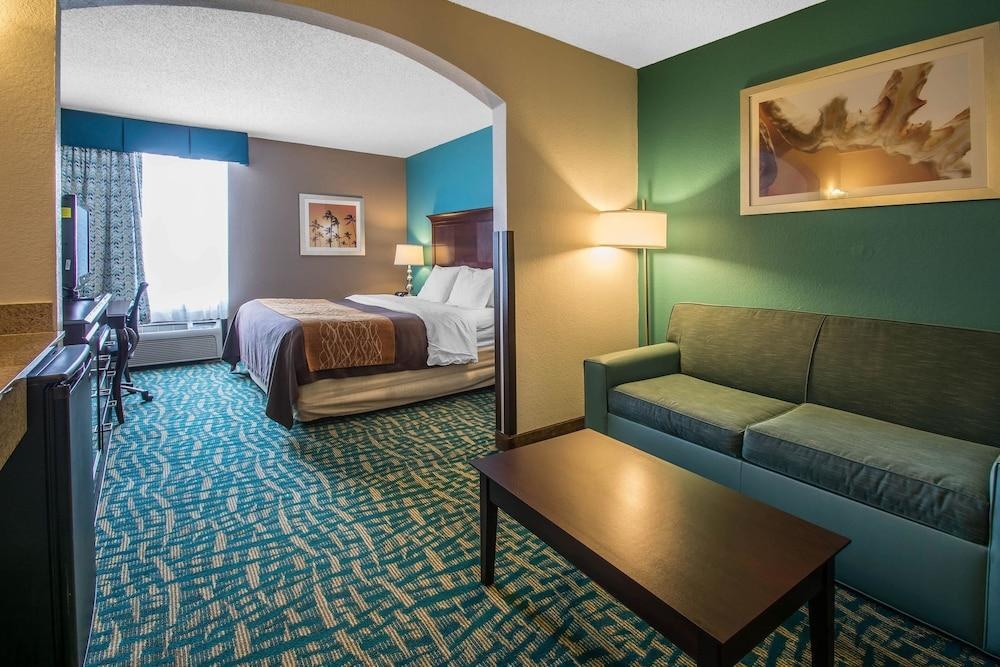 COMFORT INN & SUITES FT. LAUDERDALE EXECUTIVE AIRP photo 4