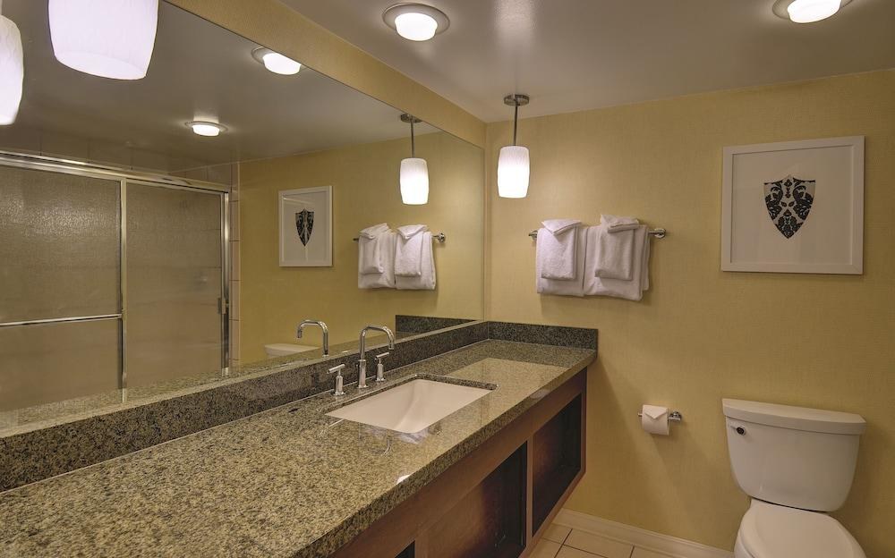 EXCALIBUR HOTEL CASINO photo 3