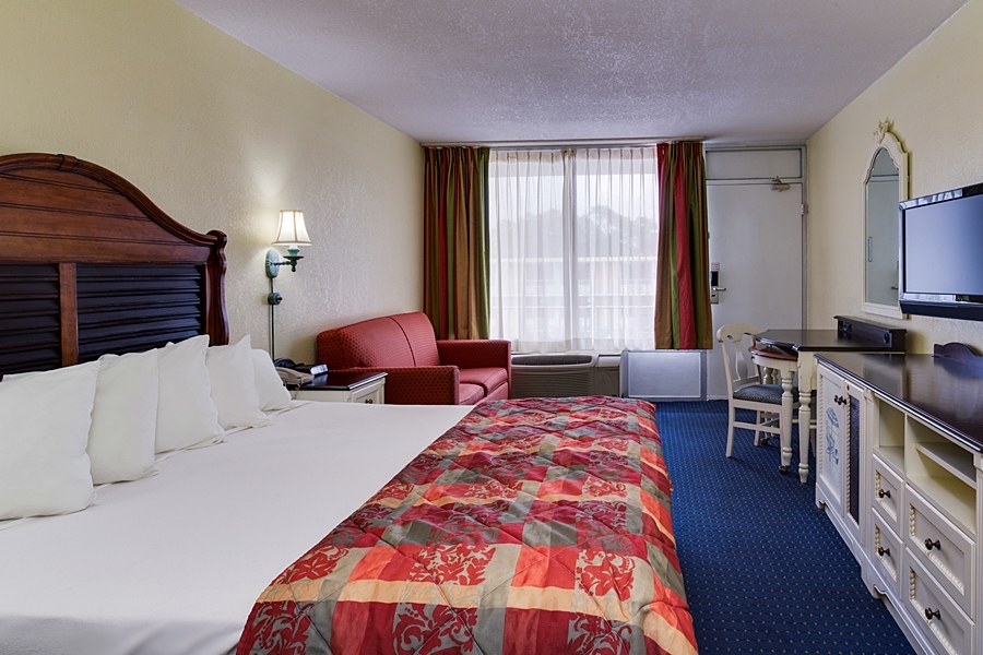 SERALAGO HOTEL & SUITES photo 2