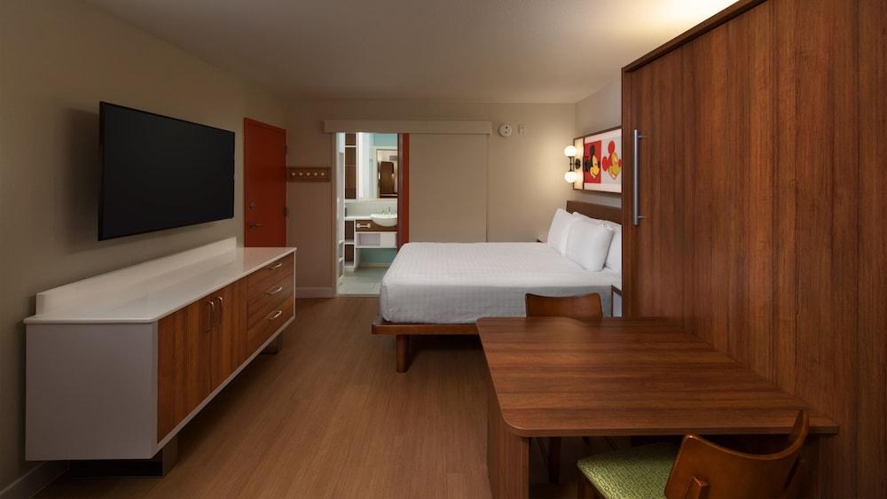 DISNEY'S POP CENTURY RESORT photo 3