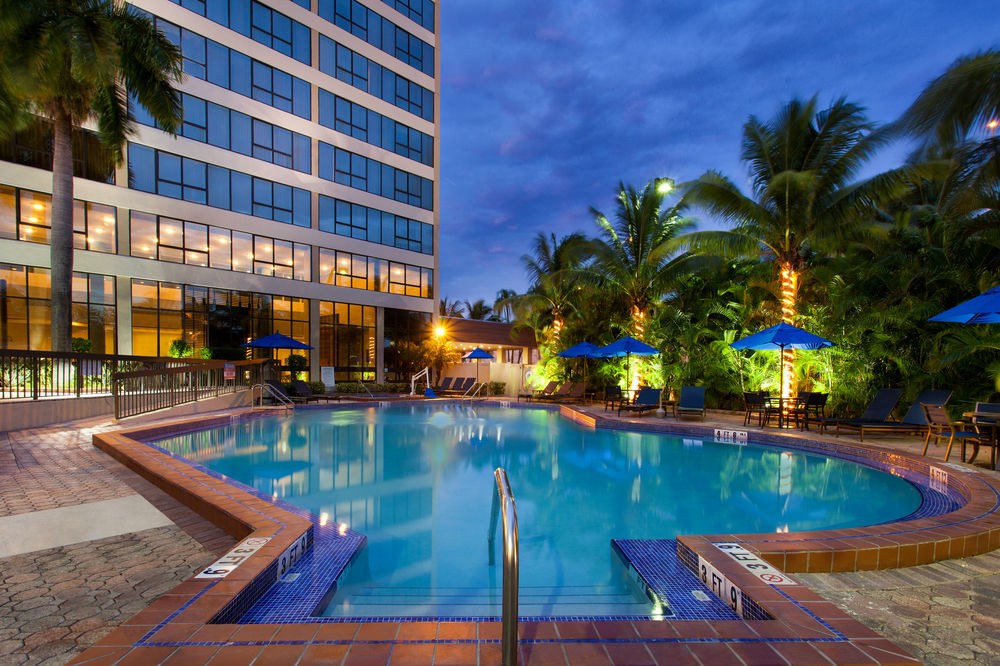 HOLIDAY INN MIAMI WEST-AIRPORT AREA photo 1