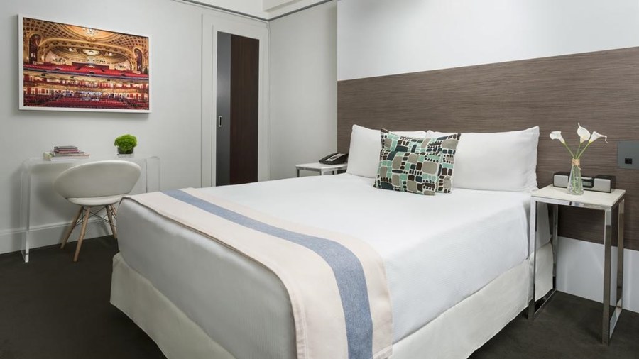 PARAMOUNT HOTEL photo 3
