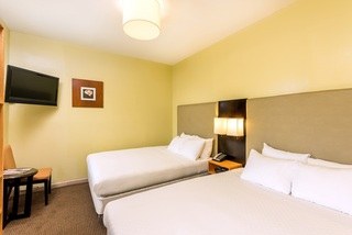 PARK WEST HOTEL photo 1